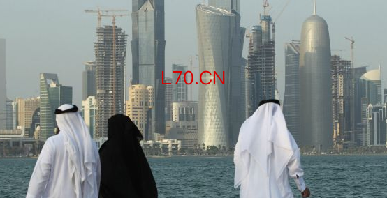 阿联酋称伊朗袭击致8死160伤